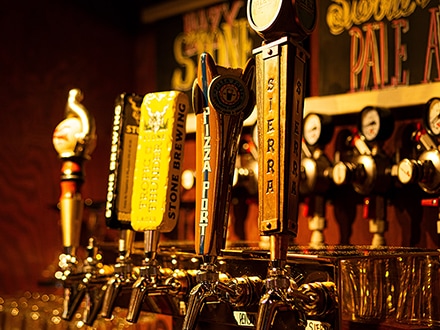 Welcome to Byrd's Pizza & Ribs